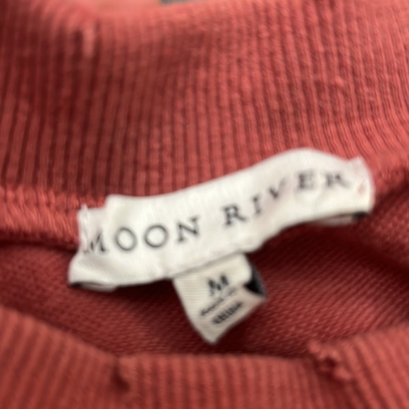 Moon River Cold Shoulder Distressed sweatshirt - Picture 2 of 4